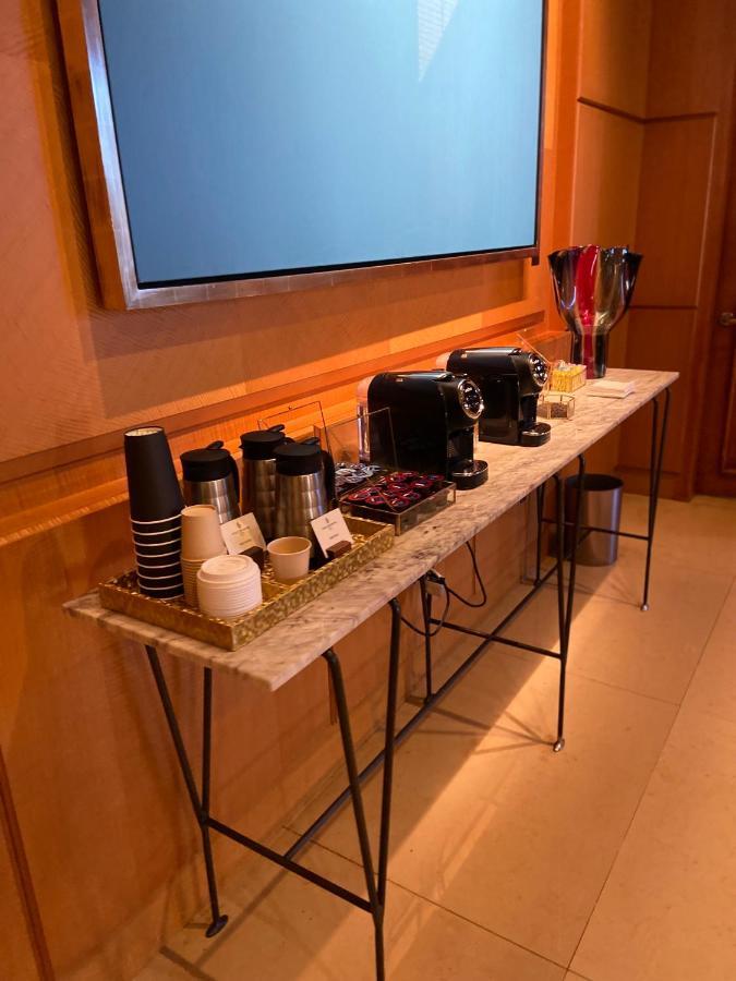Four Seasons Hotel Miami - Luxury Private Residences Екстериор снимка