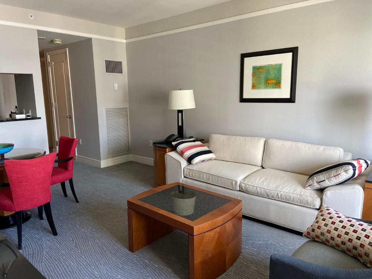 Four Seasons Hotel Miami - Luxury Private Residences Екстериор снимка