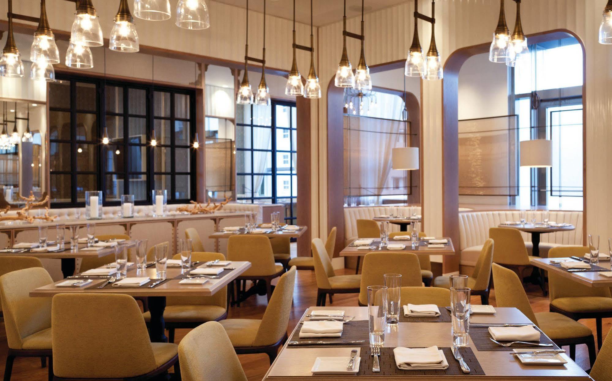 Four Seasons Hotel Miami - Luxury Private Residences Екстериор снимка